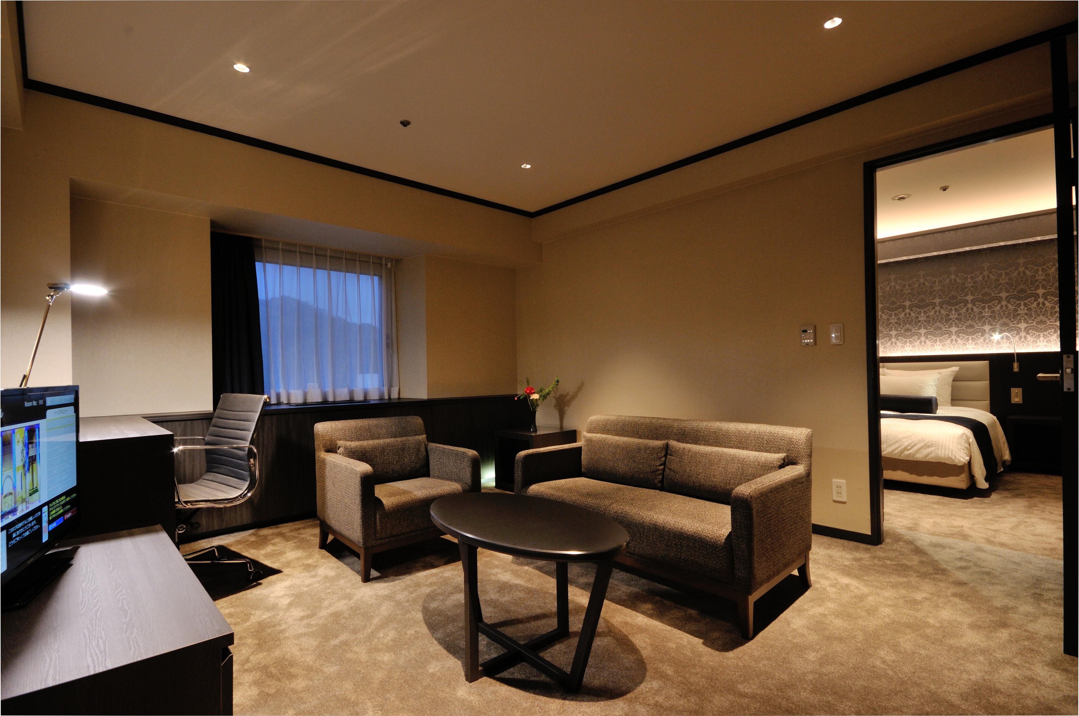 Готель Ana Crowne Plaza Matsuyama By Ihg Екстер'єр фото