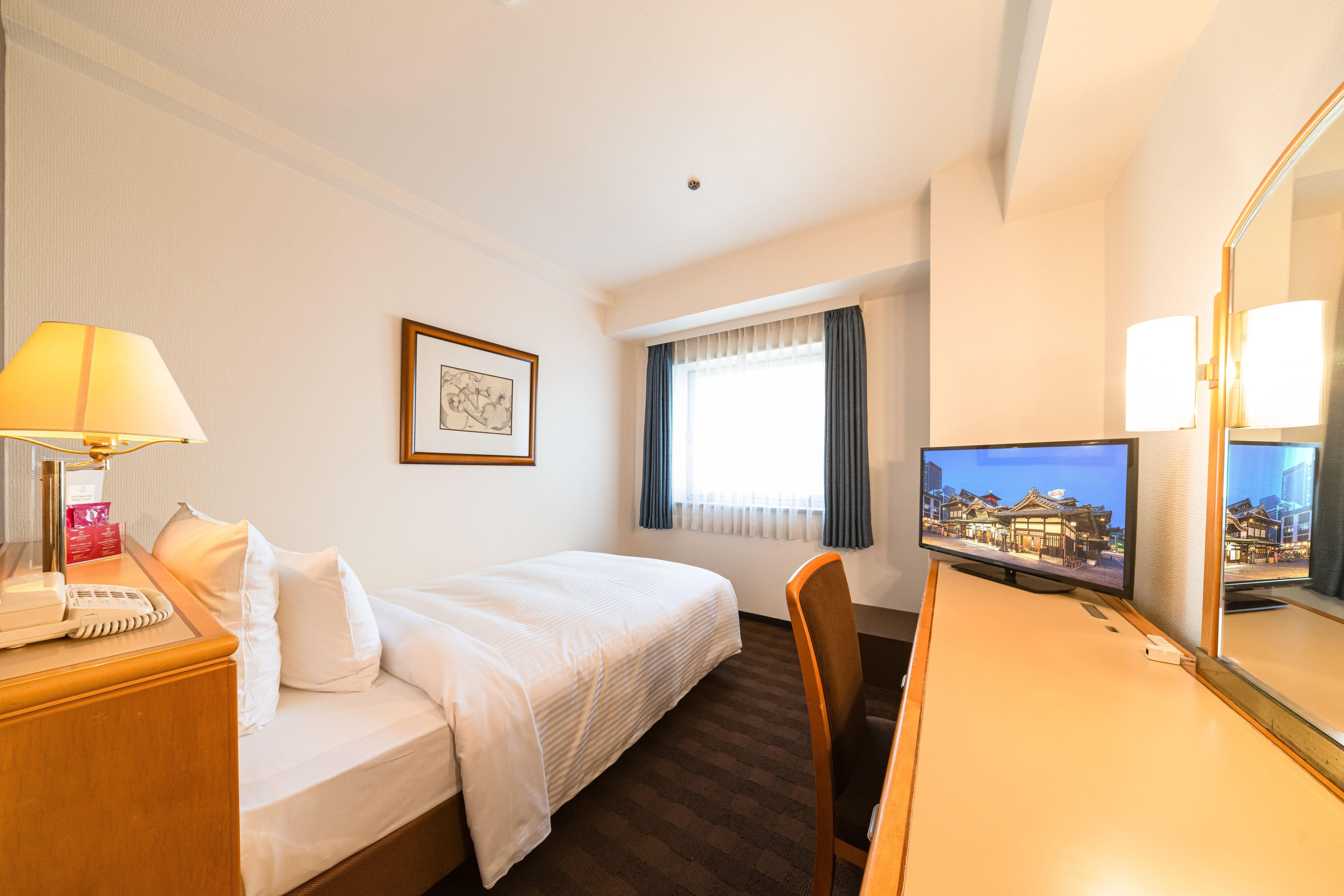 Готель Ana Crowne Plaza Matsuyama By Ihg Екстер'єр фото