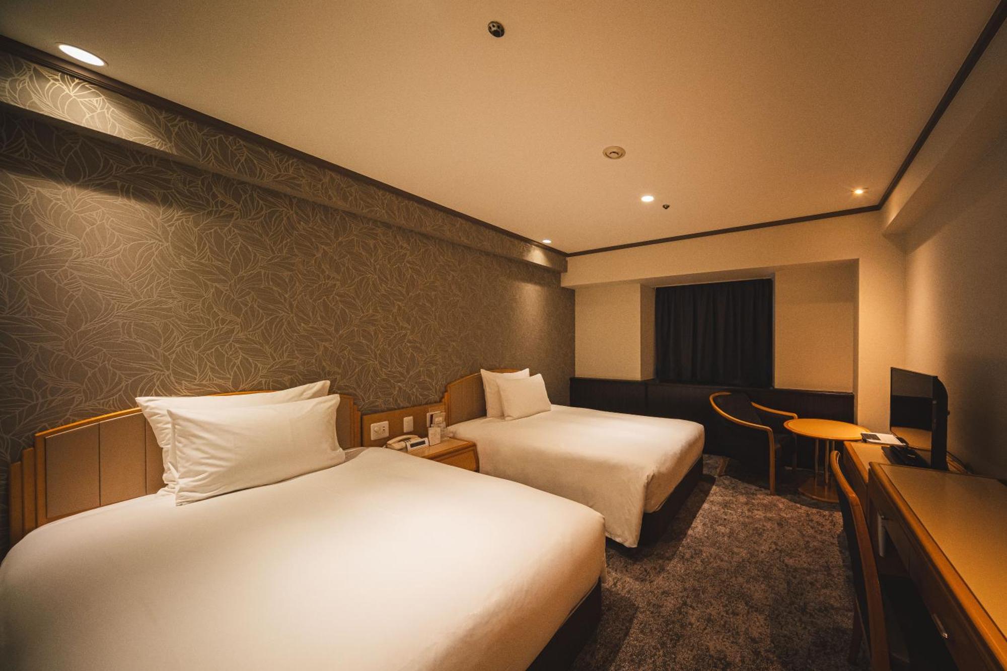 Готель Ana Crowne Plaza Matsuyama By Ihg Екстер'єр фото