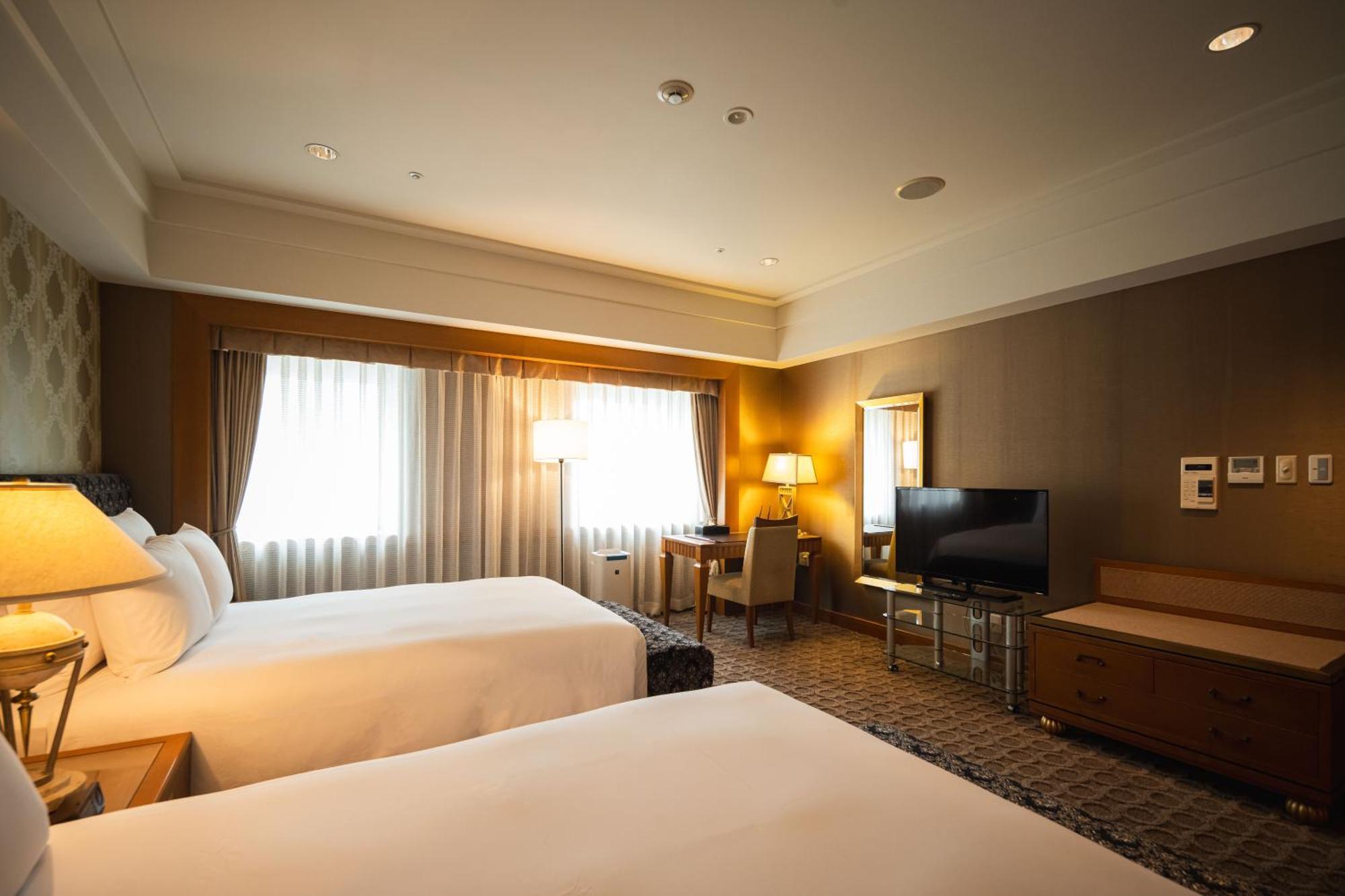 Готель Ana Crowne Plaza Matsuyama By Ihg Екстер'єр фото