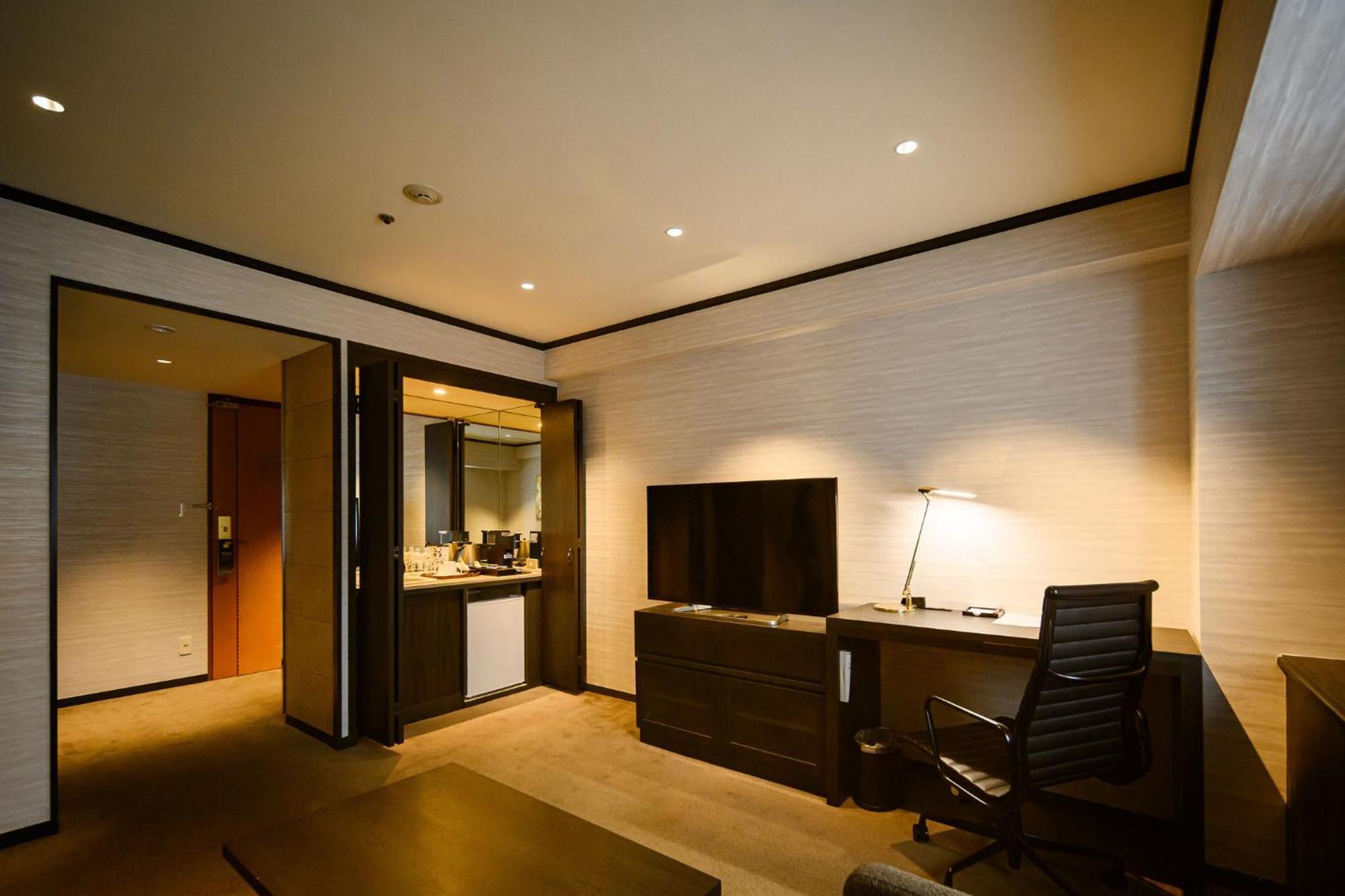 Готель Ana Crowne Plaza Matsuyama By Ihg Екстер'єр фото