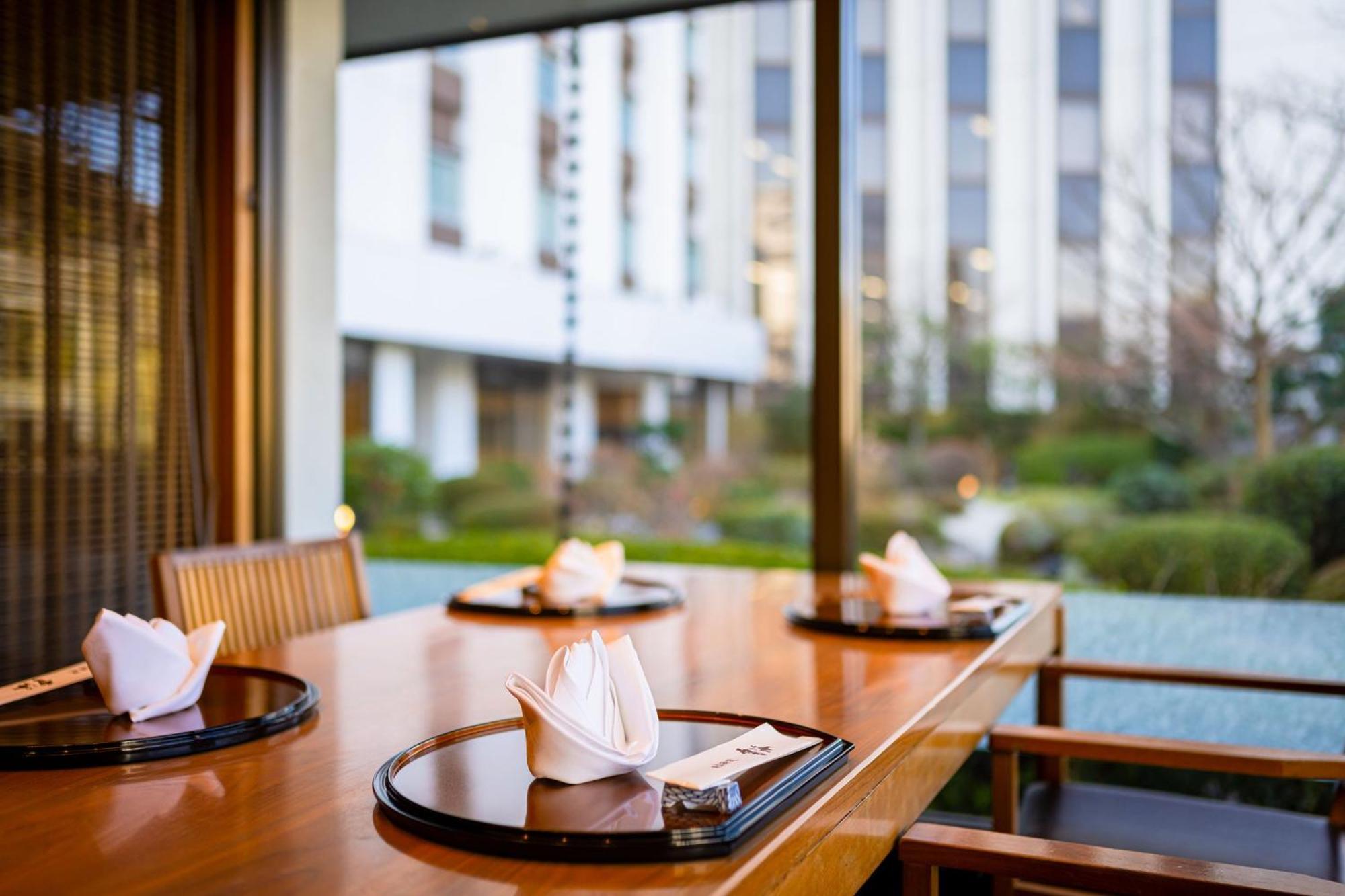 Готель Ana Crowne Plaza Matsuyama By Ihg Екстер'єр фото