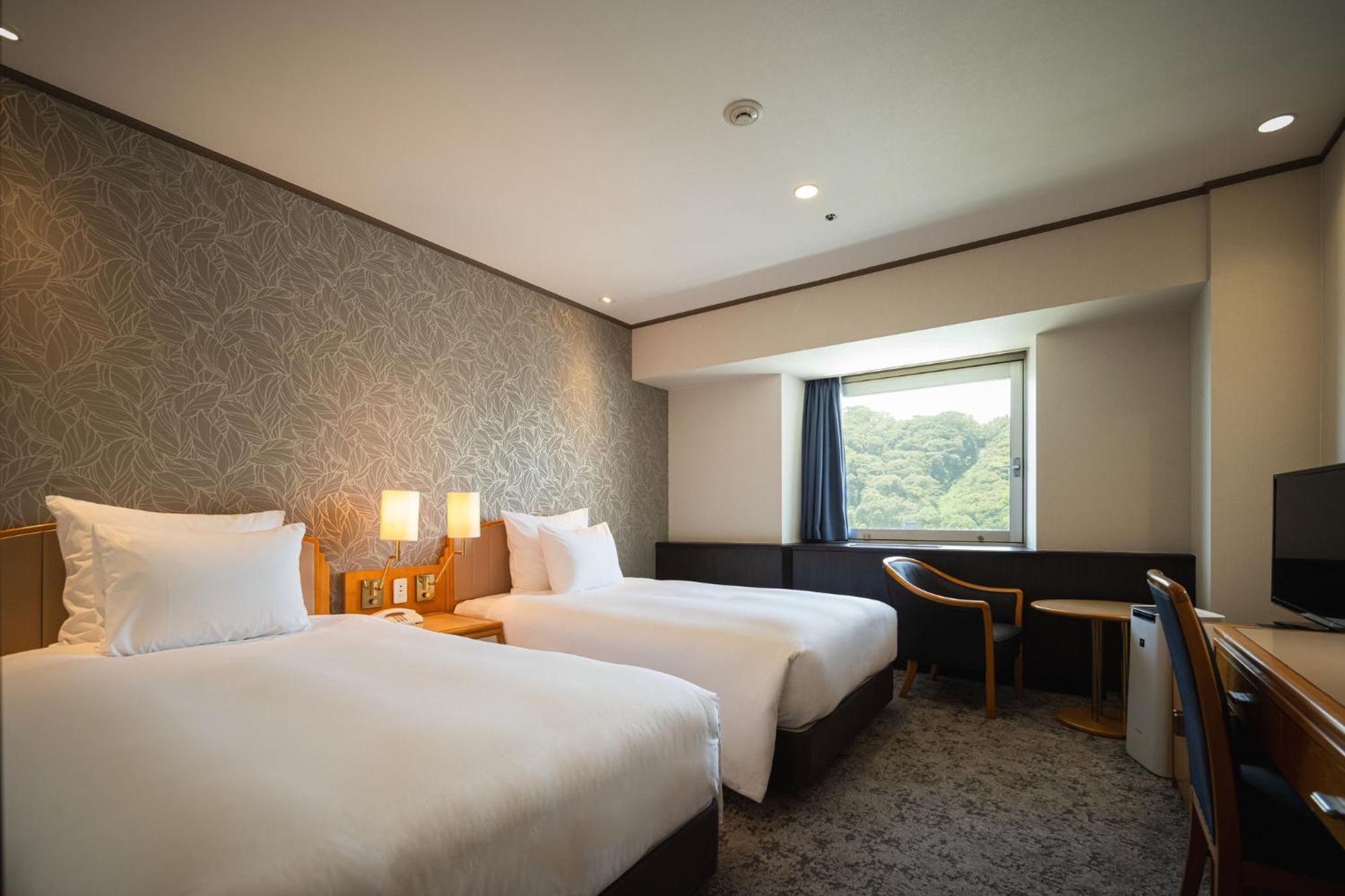 Готель Ana Crowne Plaza Matsuyama By Ihg Екстер'єр фото