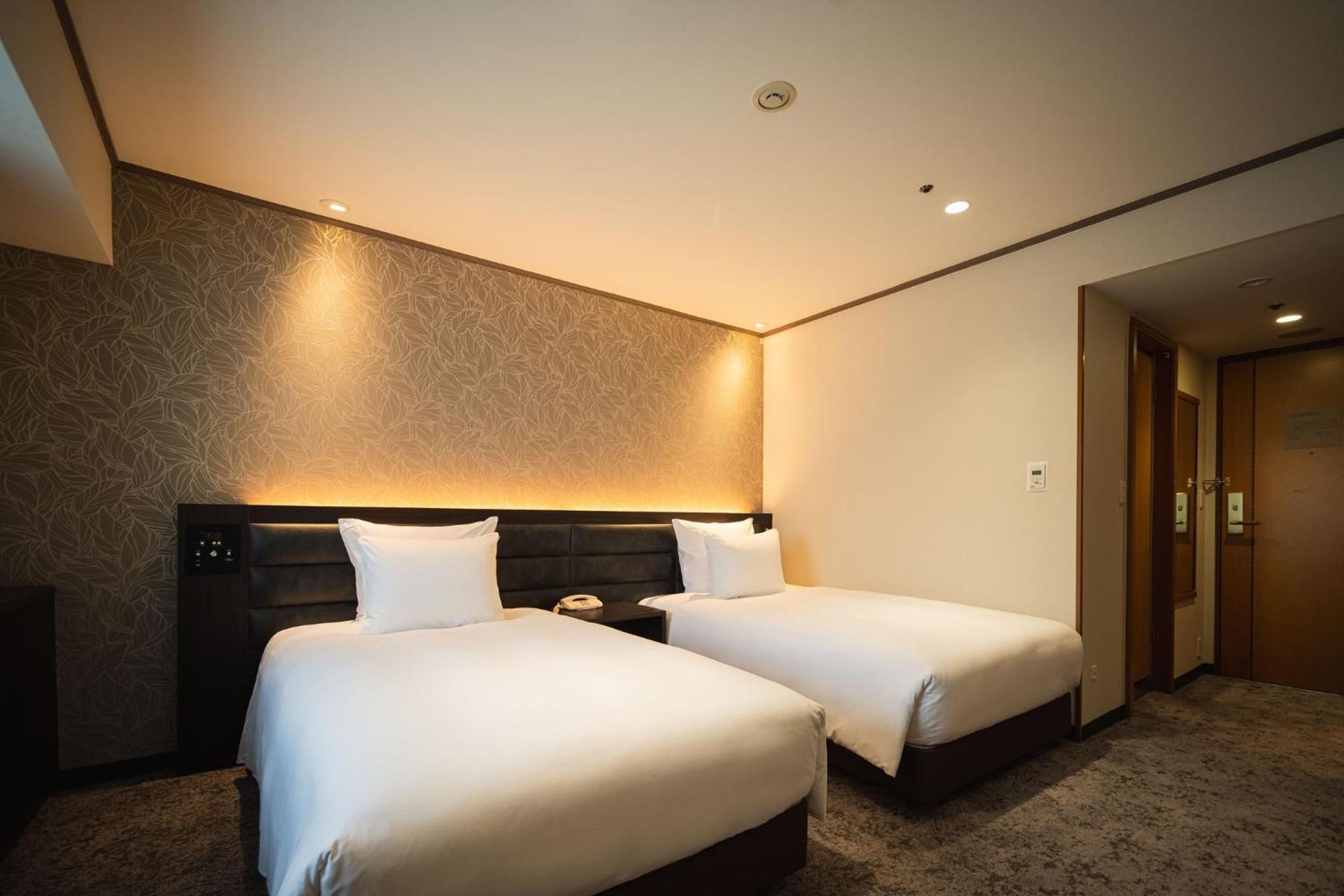 Готель Ana Crowne Plaza Matsuyama By Ihg Екстер'єр фото